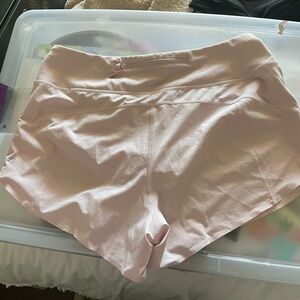 Athleta Run With It 3.5" Short. Hydrangea Pink. Size medium. Good condition.
